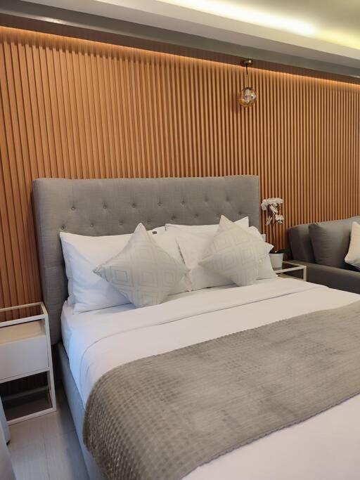Apartment Georgia Luxe At Shore 2 Moa Manila