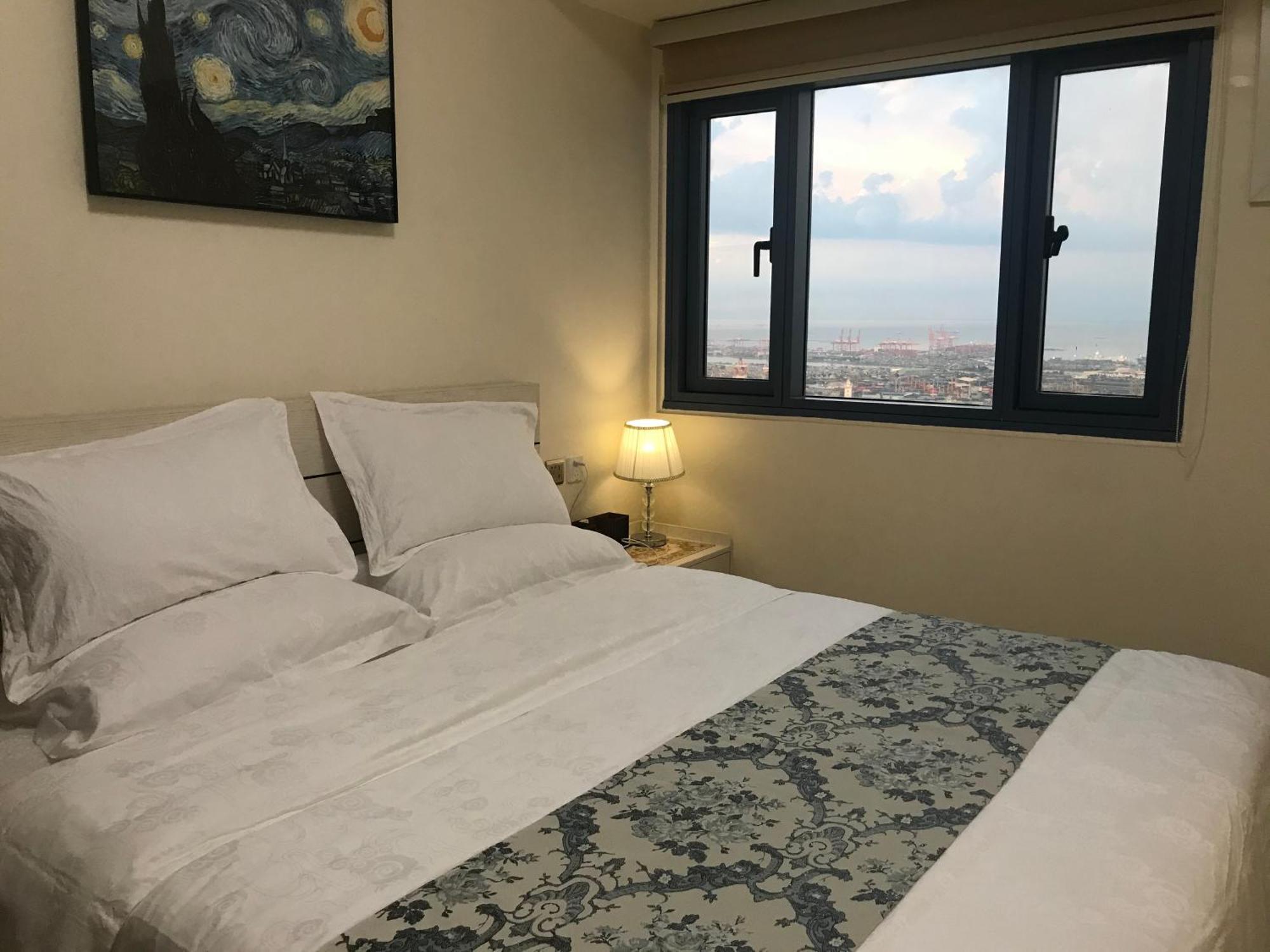 Sunset House Roxas Bay Apartment Manila