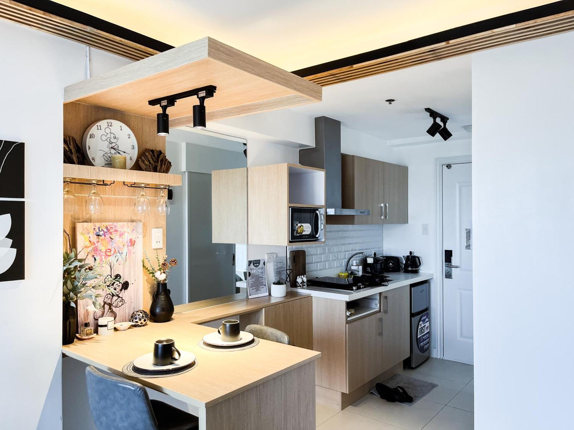 Quezon Stylish Unit With A Mickey Vibe Apartment *