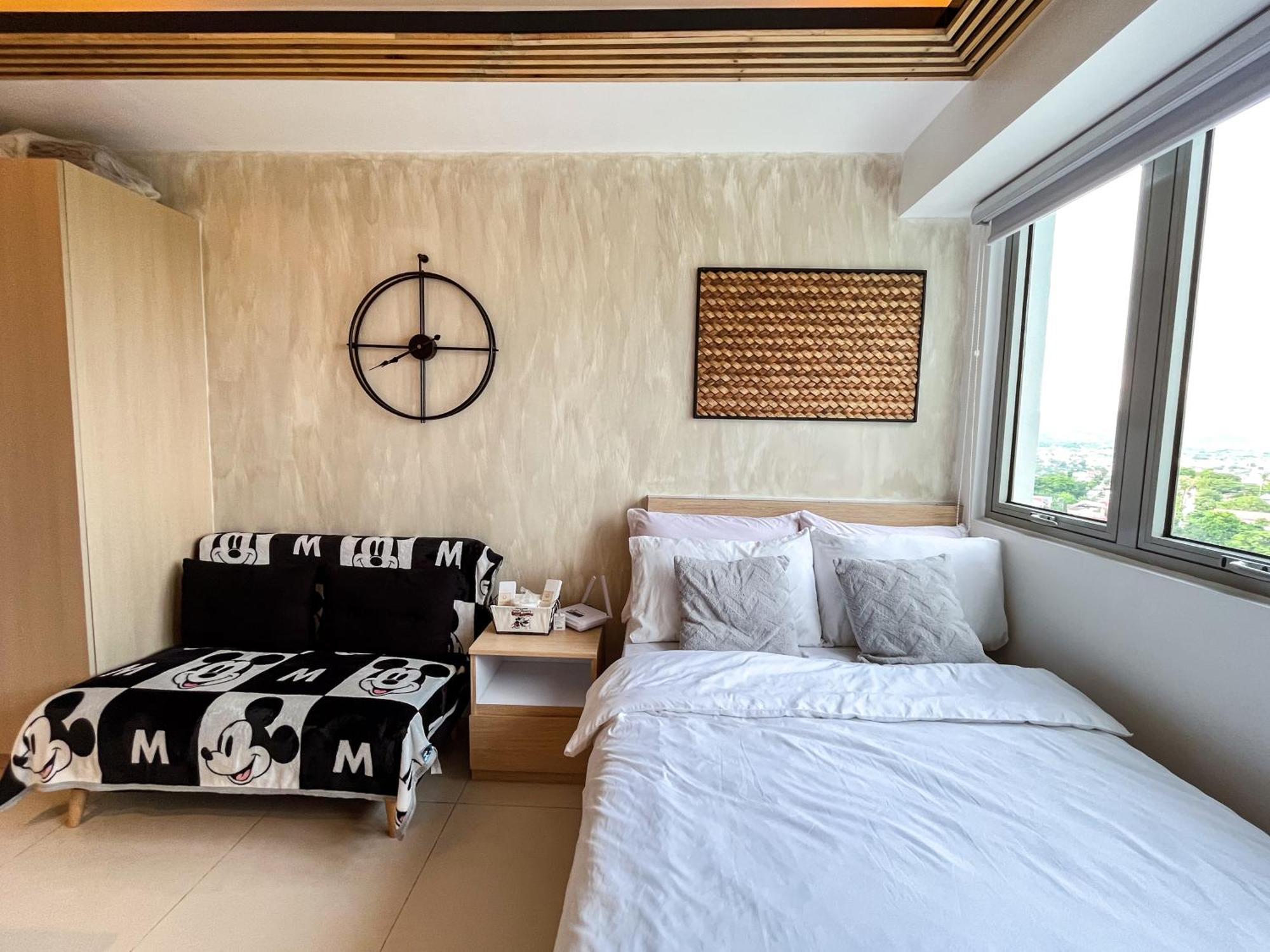 Quezon Stylish Unit With A Mickey Vibe Manila