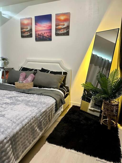 Apartment Azure Urban - Modern Gaming Staycation Manila
