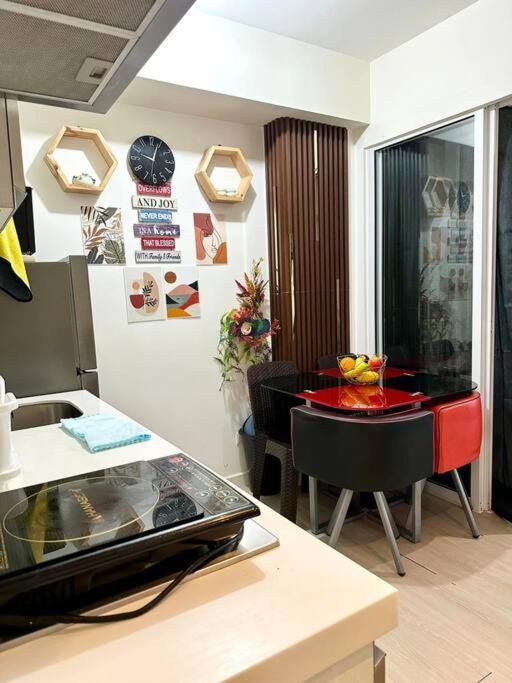 Azure Urban - Modern Gaming Staycation Manila