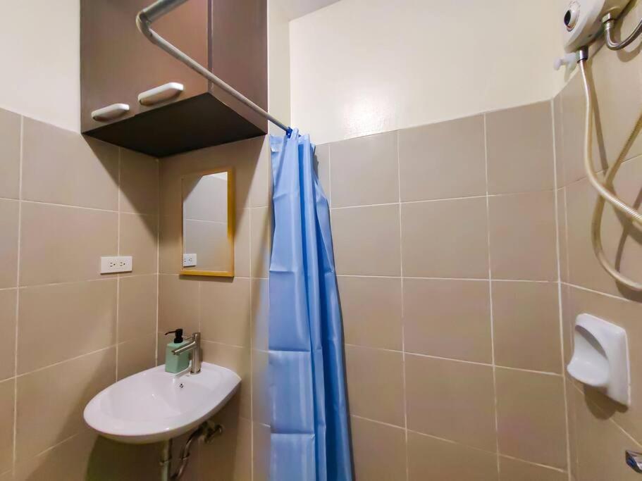 1br Condotel Ridgewood Towers Taguig #rw06 * Manila