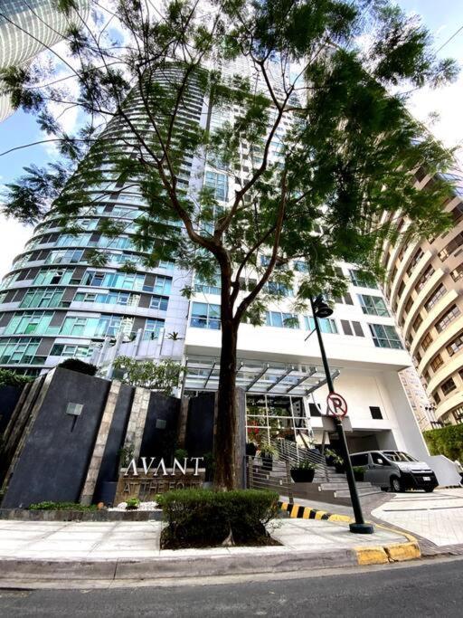 Loft 3br With Garden In Avant Bgc Parking With Fee Apartment *
