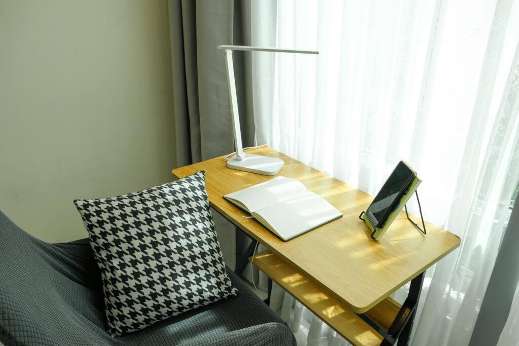Loft 3br With Garden In Avant Bgc Parking With Fee * Manila