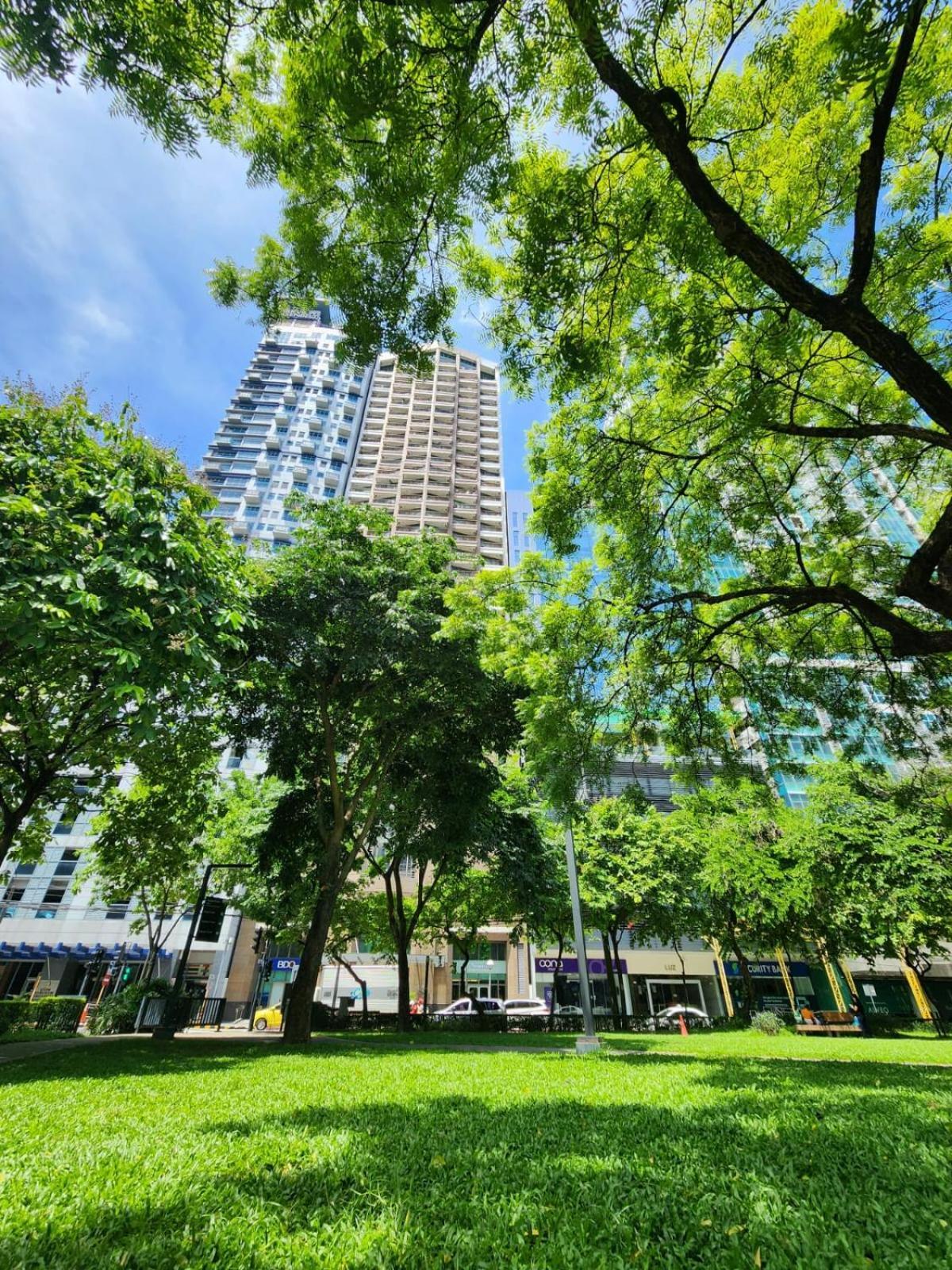 Muji Kltower Makati - Greenbelt - With Pool Access Apartment Manila