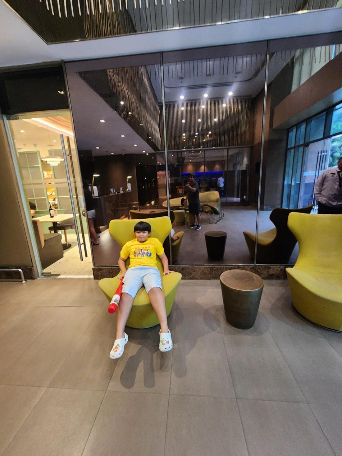 Muji Kltower Makati - Greenbelt - With Pool Access Apartment *