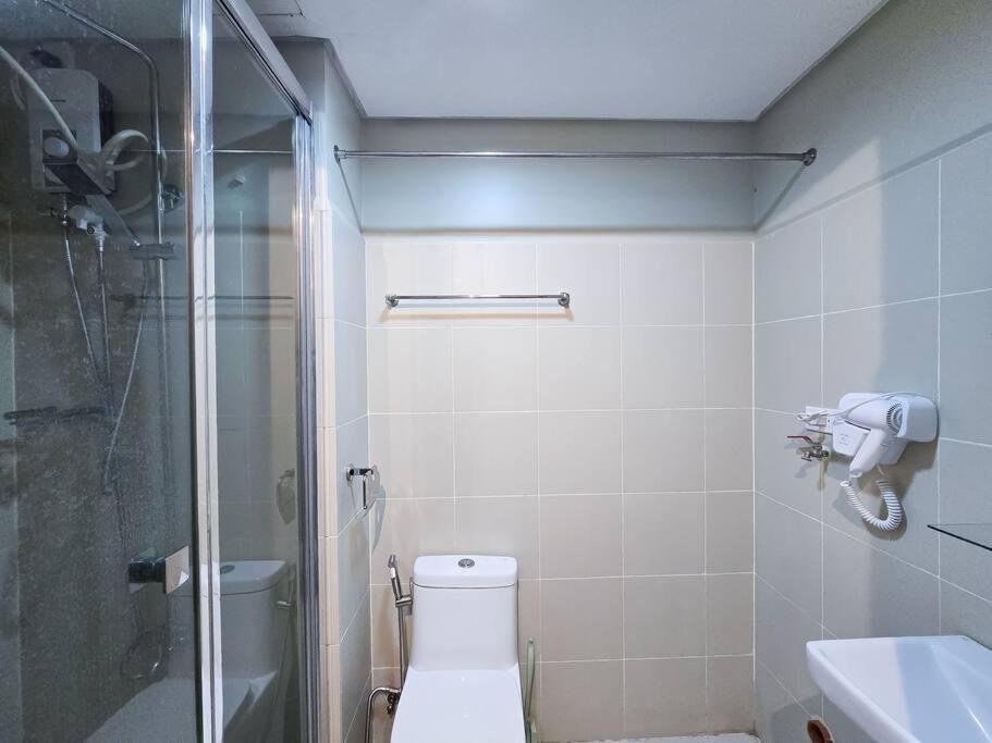 1br Condotel With Balcony At Fame Residences #fm43