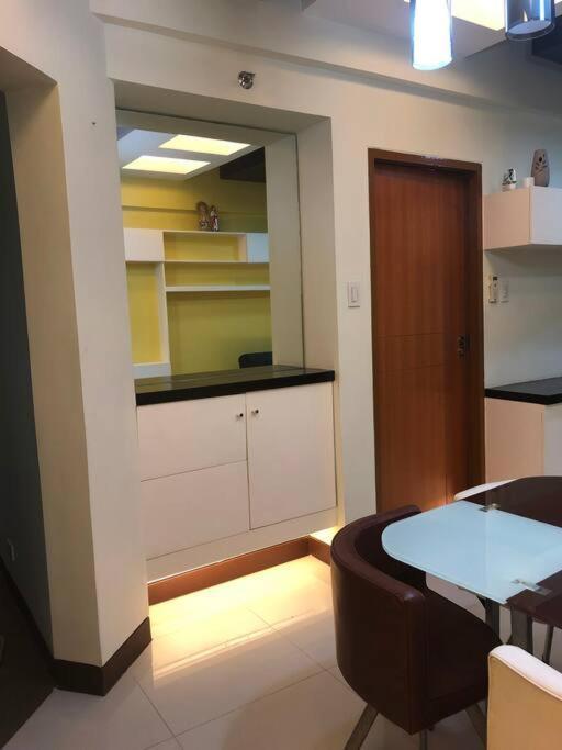 1-bedroom With Pool Across Naia Terminal 3 *