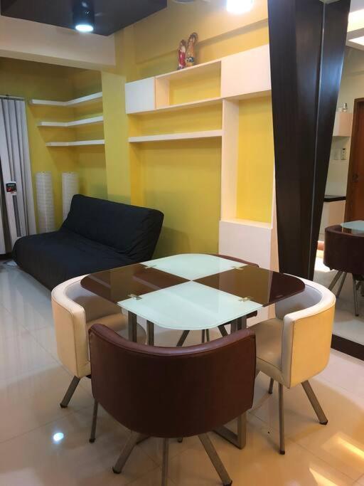1-bedroom With Pool Across Naia Terminal 3 Manila