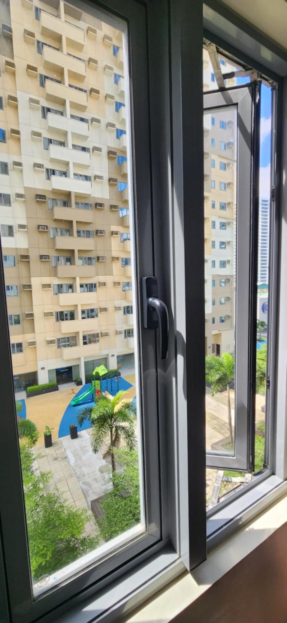 Manhattan Plaza Tower 1 Unit With 1bedroom