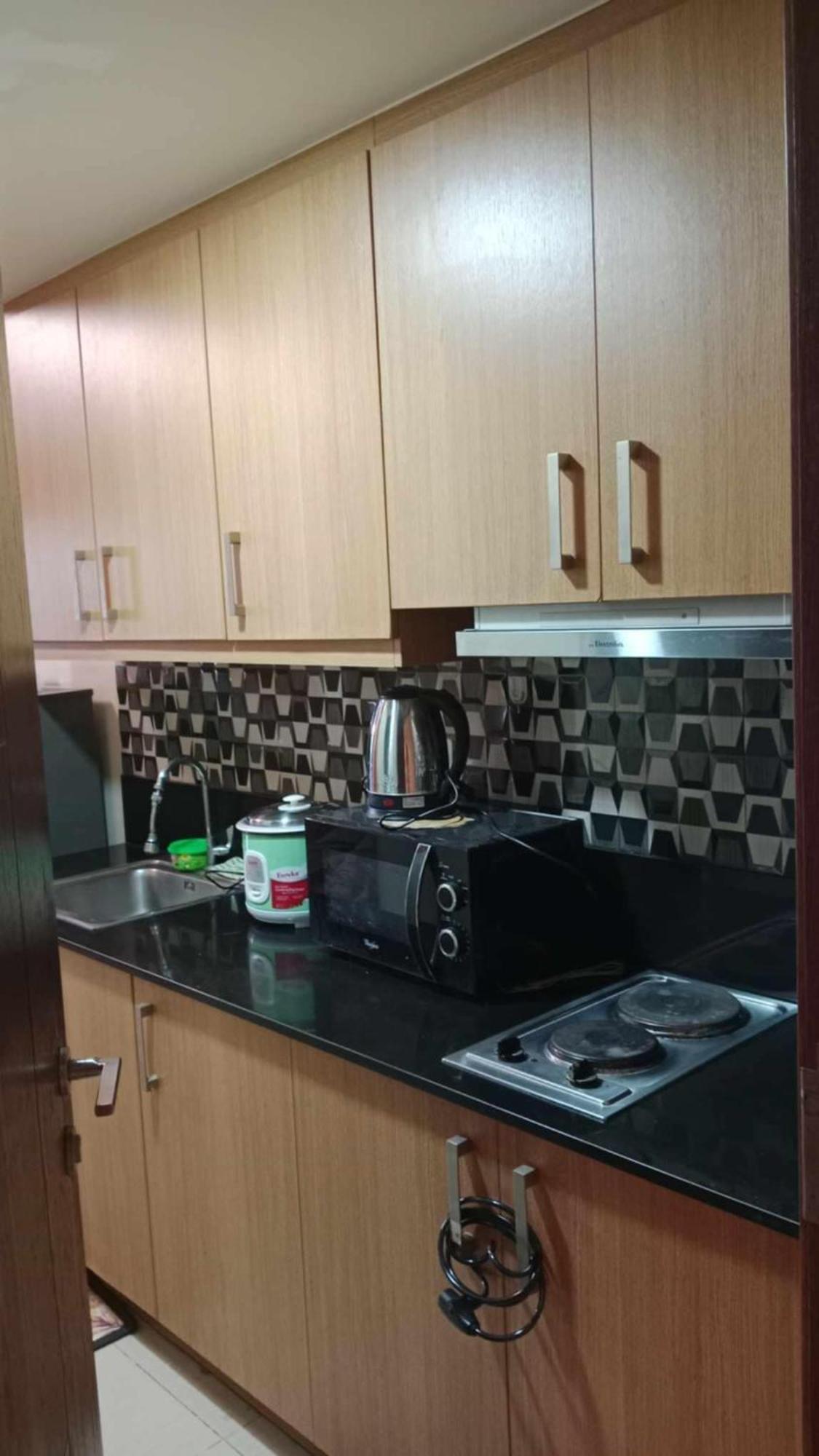 Apartment Shell Condotel At Heart Of Moa Pasay 2