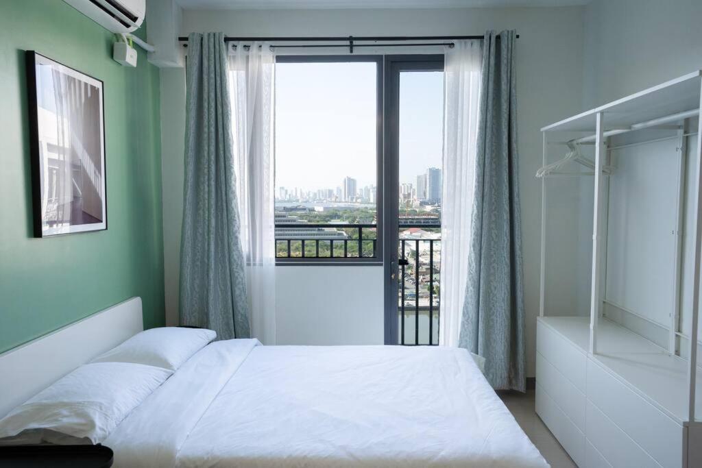 Seaside Charm-cozy Retreat Shore 2 Manila