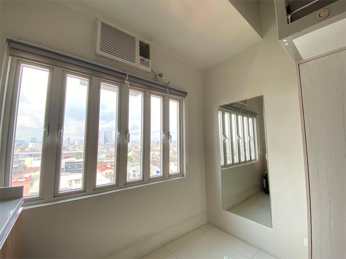 Aparthotel Uhome Lacson *