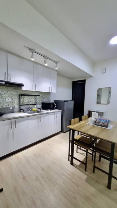 Spacious 2br San Lorenzo Place 4km Airport Apartment Manila