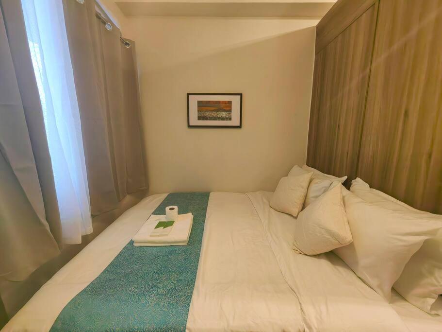 1br Unit Condotel W Balcony Fame Residences #fm37 * Manila