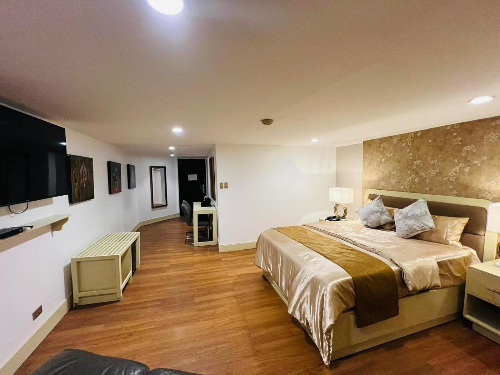 Arzo Manila