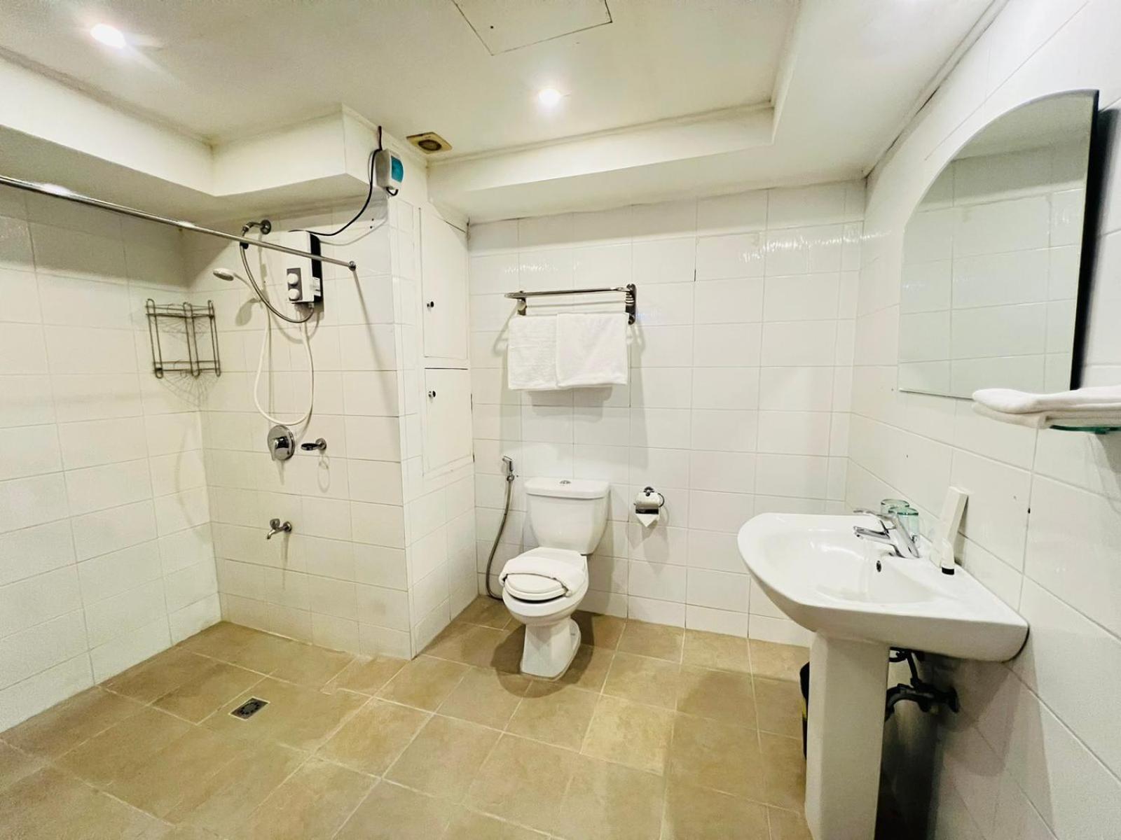 Hotel Arzo Manila