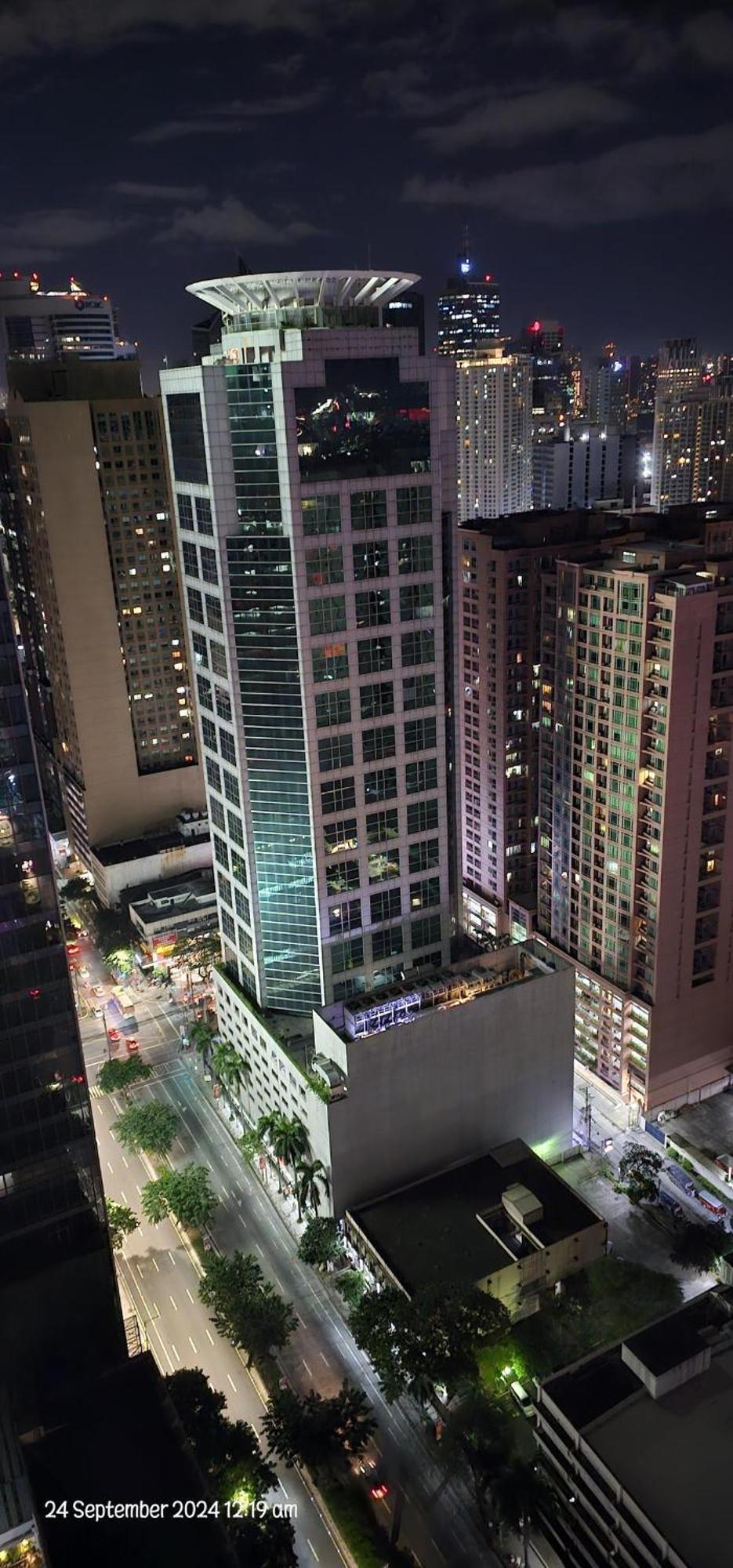Makati Bliss - Cozy Urban Retreat Manila