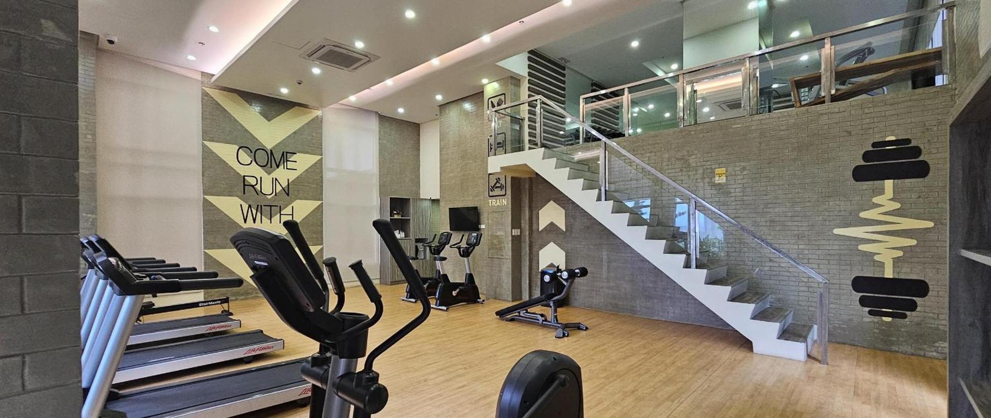 Makati Bliss - Cozy Urban Retreat Apartment *