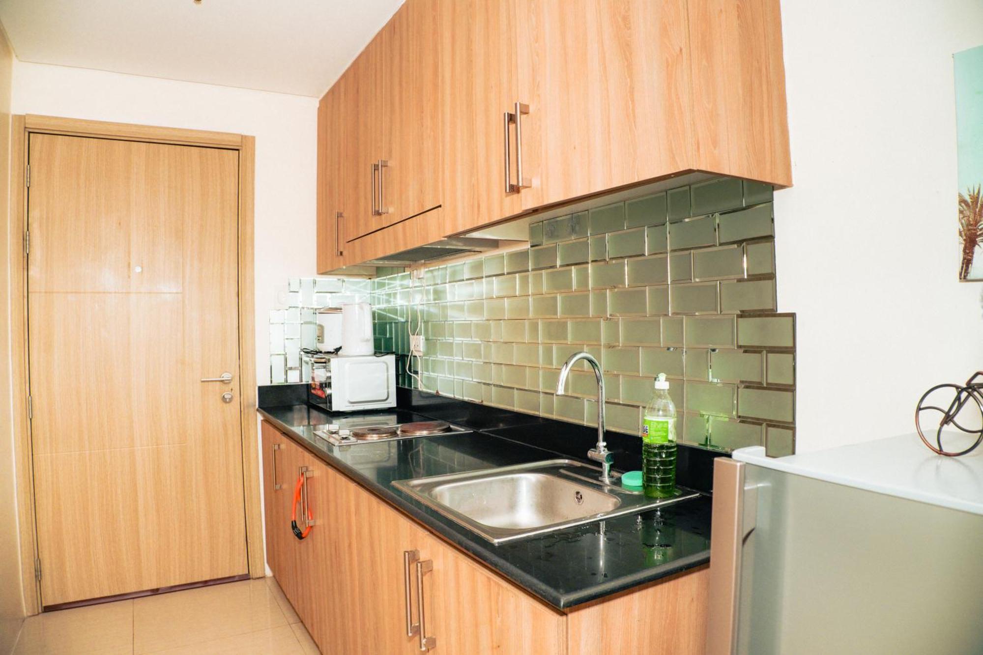 1bedroom With Balcony Facing Pool Near Moa Manila