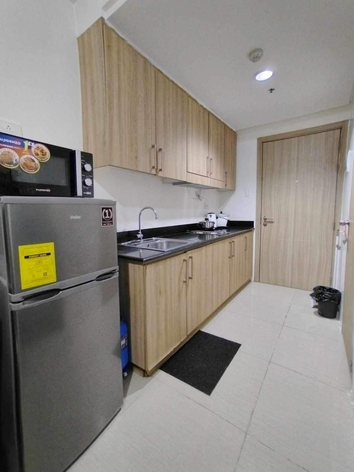 Shore 1 Residences - 1 Bedroom With Balcony Apartment Manila