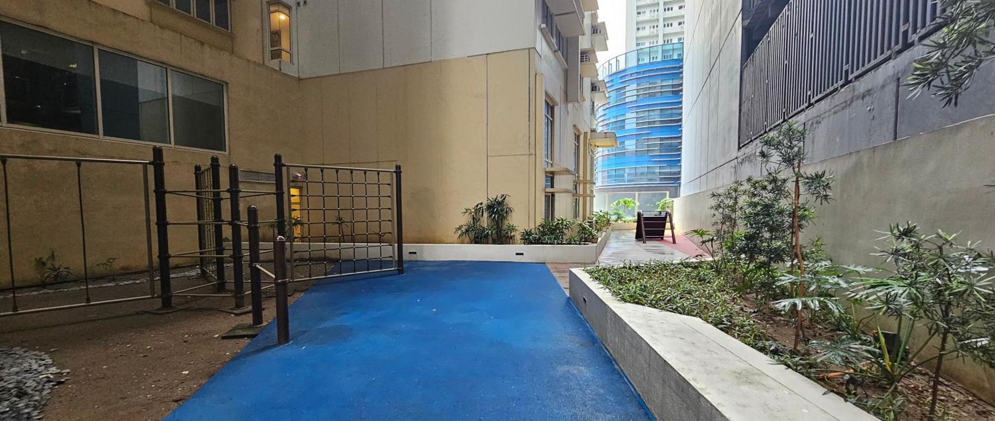Makati Bliss - Cozy Urban Retreat Apartment