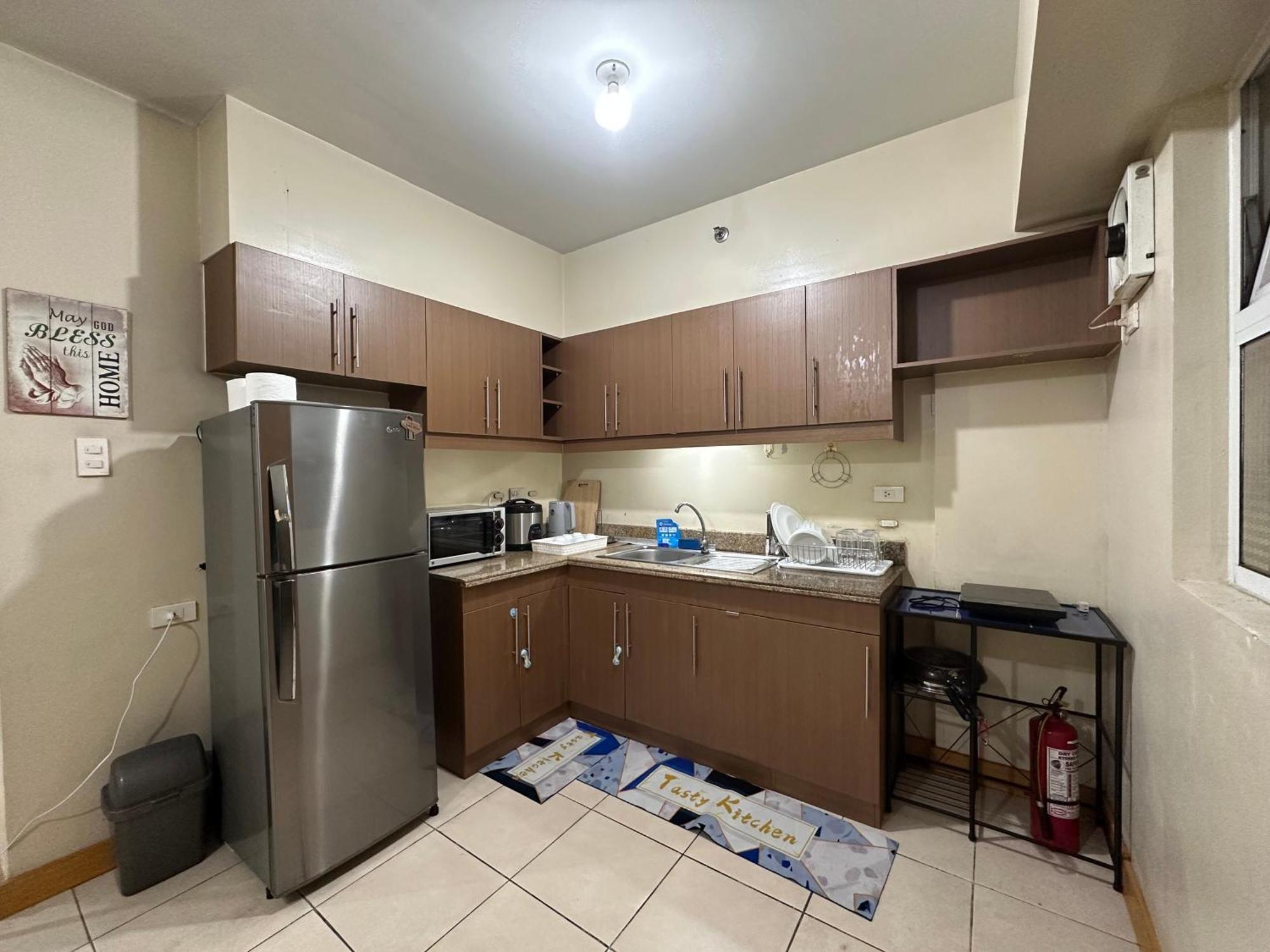 Homey Staycation In Taguig Apartment