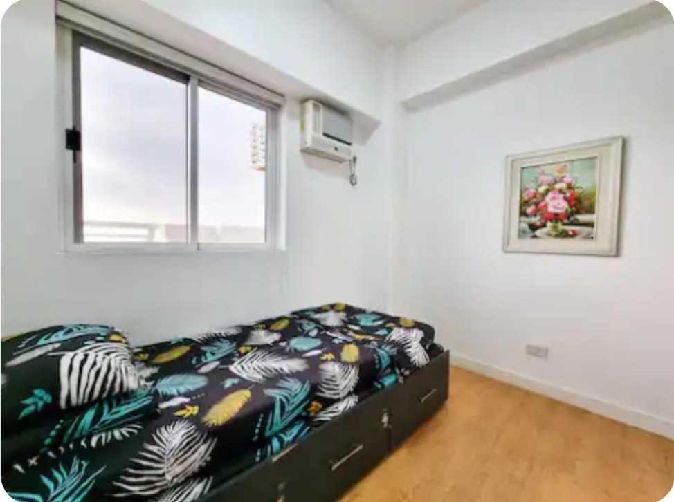 Elegant & Spacious Two-Bedroom Condo At Torre De Manila Condo With Breathtaking Views, Perfect For Relaxation & Comfort * Manila