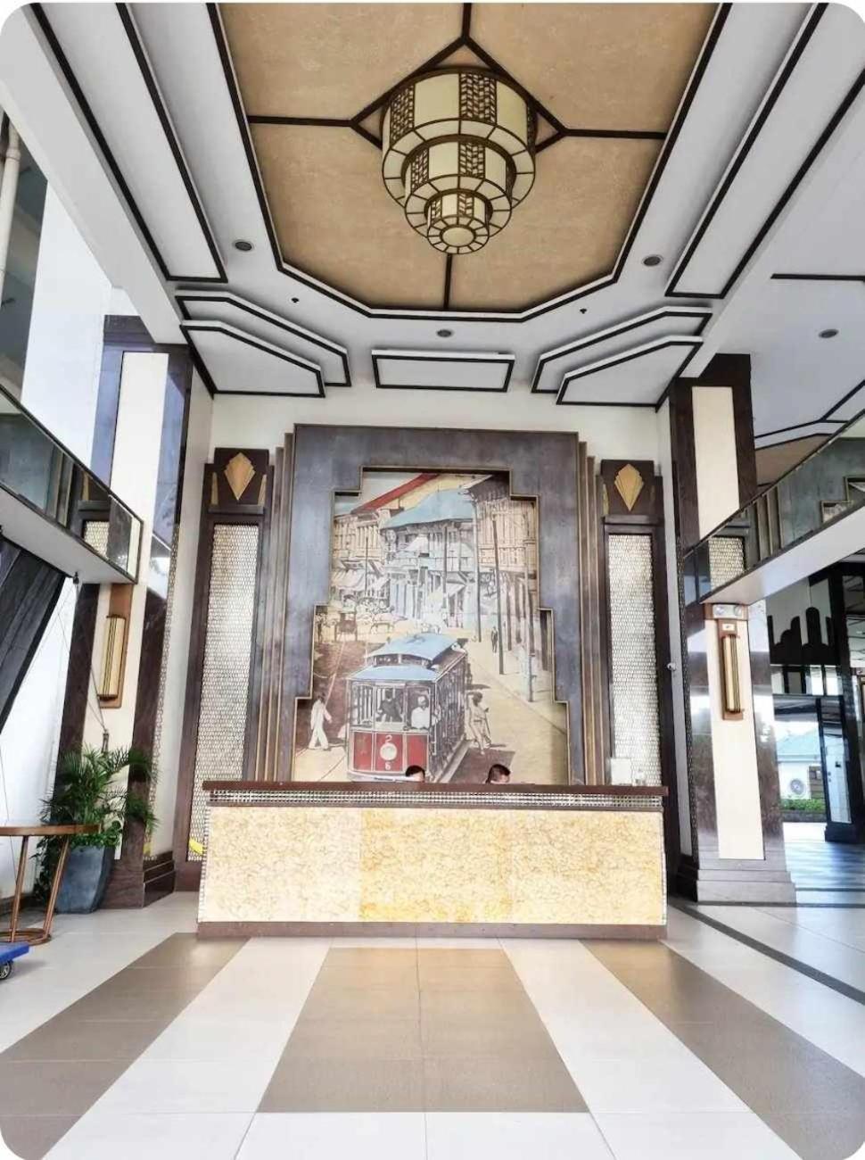 Apartment Elegant & Spacious Two-Bedroom Condo At Torre De Manila Condo With Breathtaking Views, Perfect For Relaxation & Comfort *