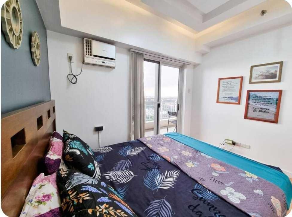 Apartment Elegant & Spacious Two-Bedroom Condo At Torre De Manila Condo With Breathtaking Views, Perfect For Relaxation & Comfort