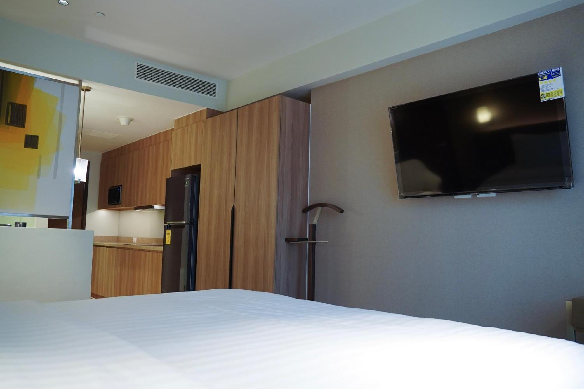 Standard Rockwell Skylineview King By Premiumstayph Apartment Manila