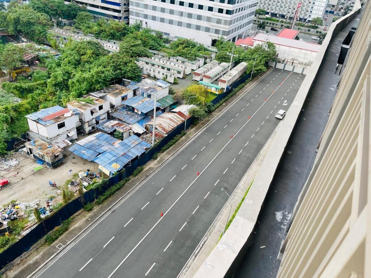Apartment 1126 S Residences Smdc Near W Mall & Moa By Prime
