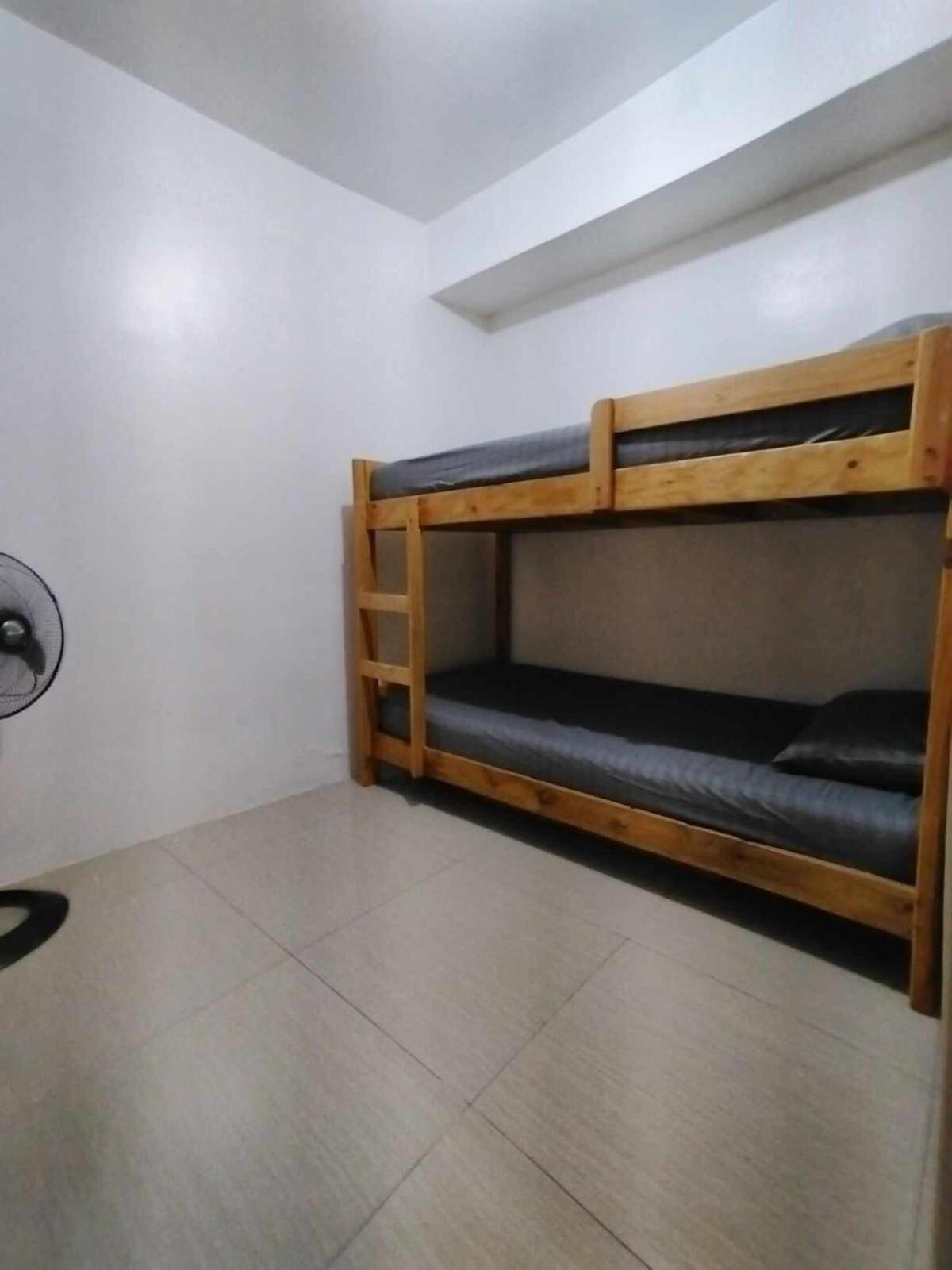 Shore 1 Residences Two Bedroom - Pool View * Manila