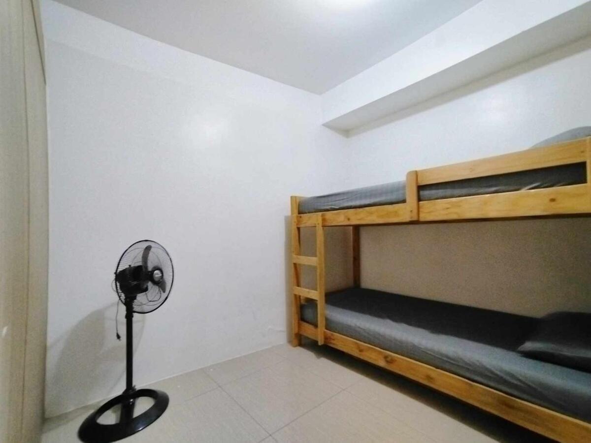 Apartment Shore 1 Residences Two Bedroom - Pool View Manila