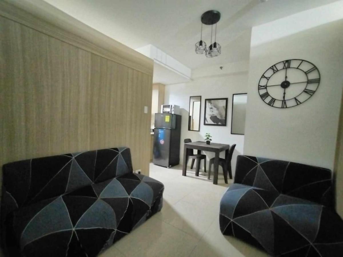 Shore 1 Residences Two Bedroom - Pool View * Manila