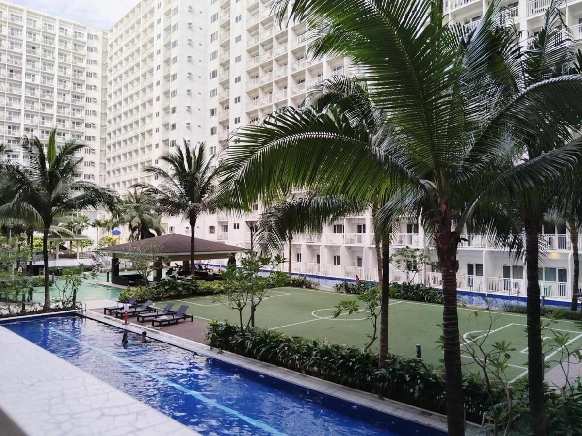 Shore 1 Residences Two Bedroom - Pool View Manila