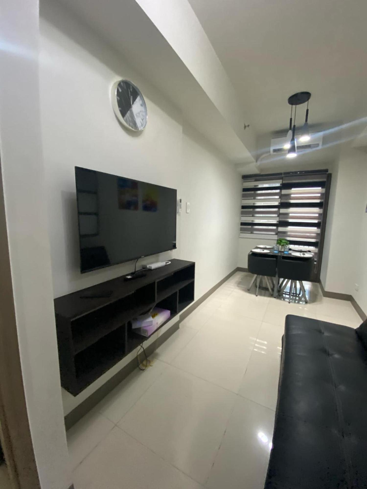 Apartment The Skycabin At S Residences