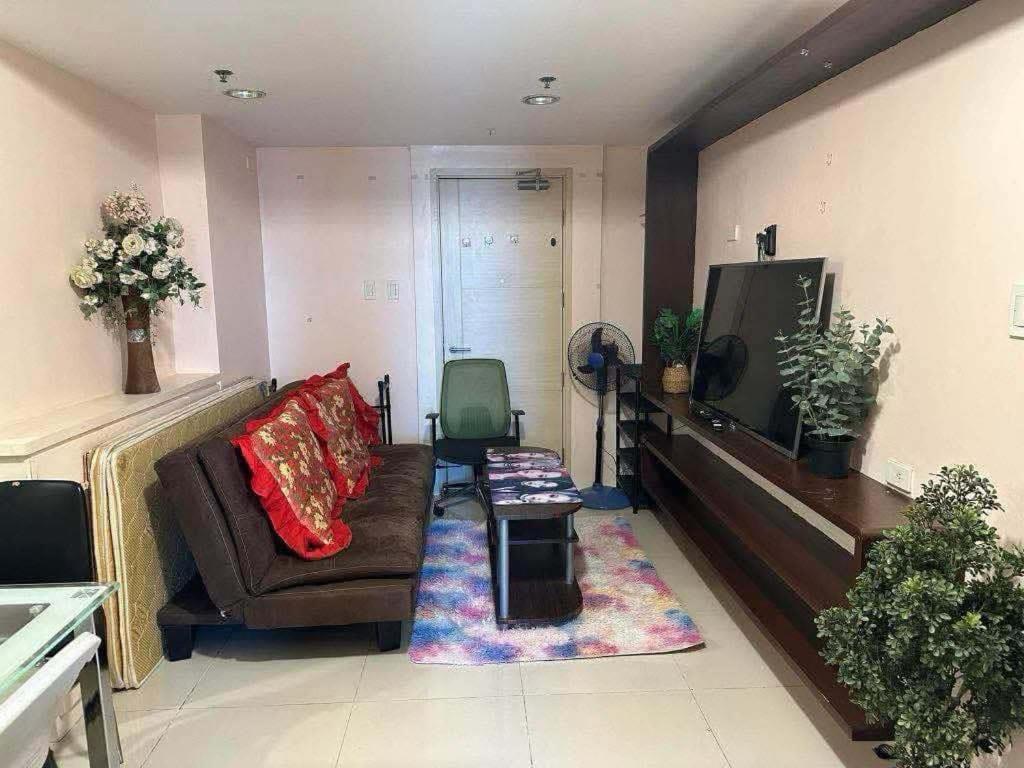 Kimmy Moa Staycation Apartment