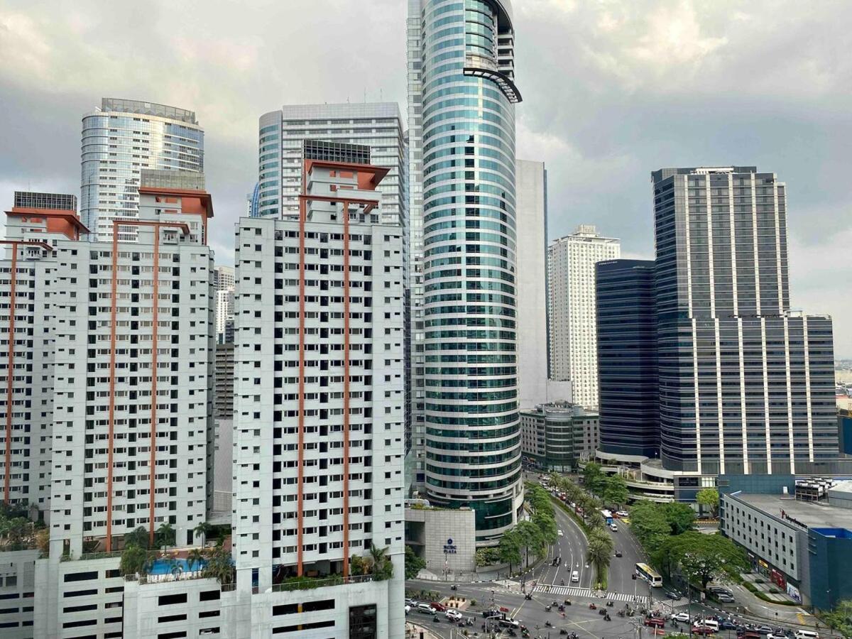 Apartment Makati Broadway Bliss Golden Spot Gym Swim Park 300 Mbps 1940 Manila