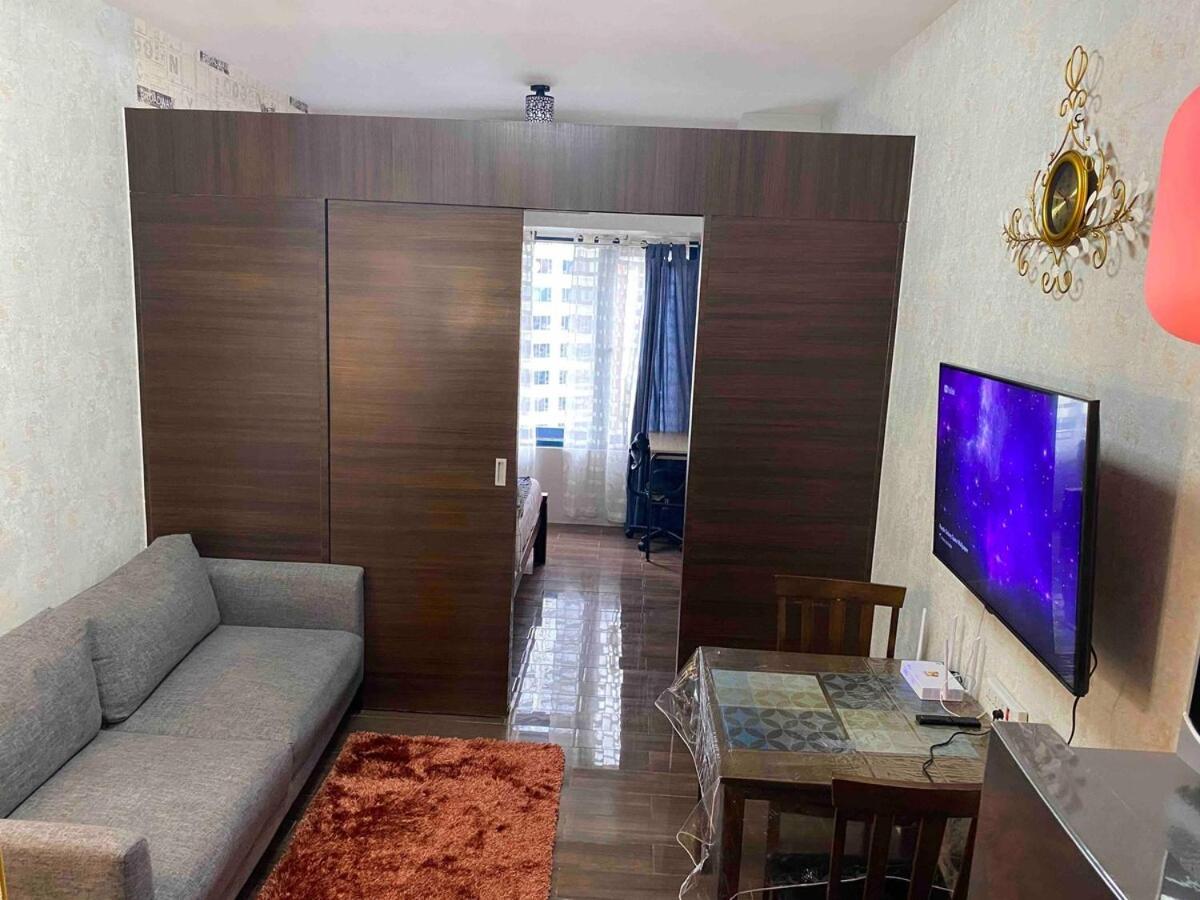 Makati Broadway Bliss Golden Spot Gym Swim Park 300 Mbps 1940 Apartment *