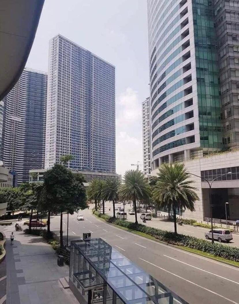 Makati Broadway Bliss Golden Spot Gym Swim Park 300 Mbps 1940 * Manila