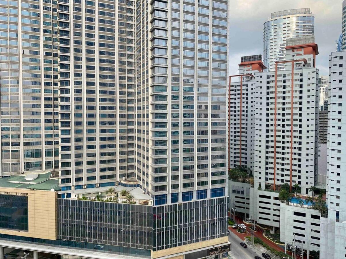 Makati Broadway Bliss Golden Spot Gym Swim Park 300 Mbps 1940 * Manila