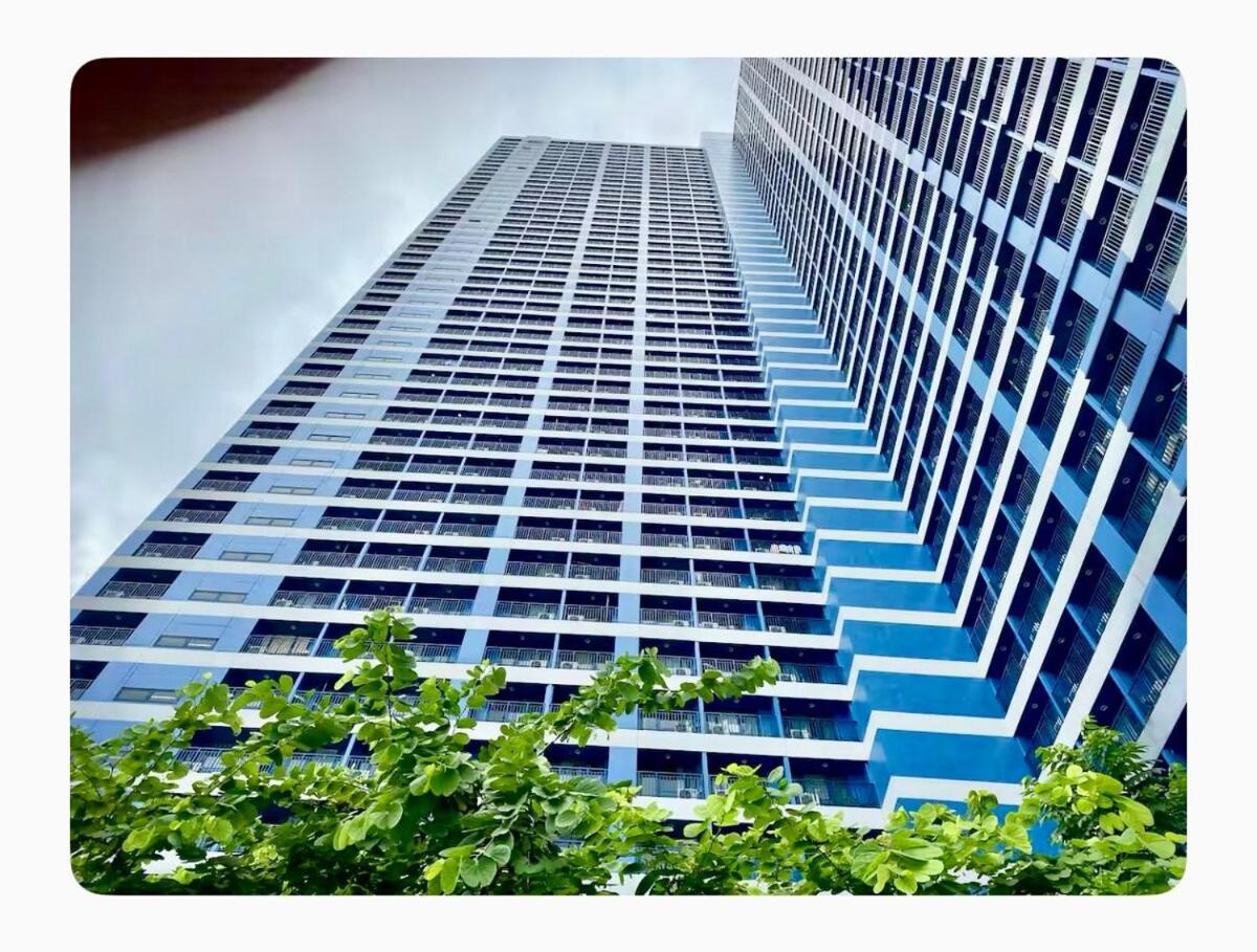 Chic Luxury Air 2 Bedroom Finest Living Air Makati Gym Swim Park 300 * Manila