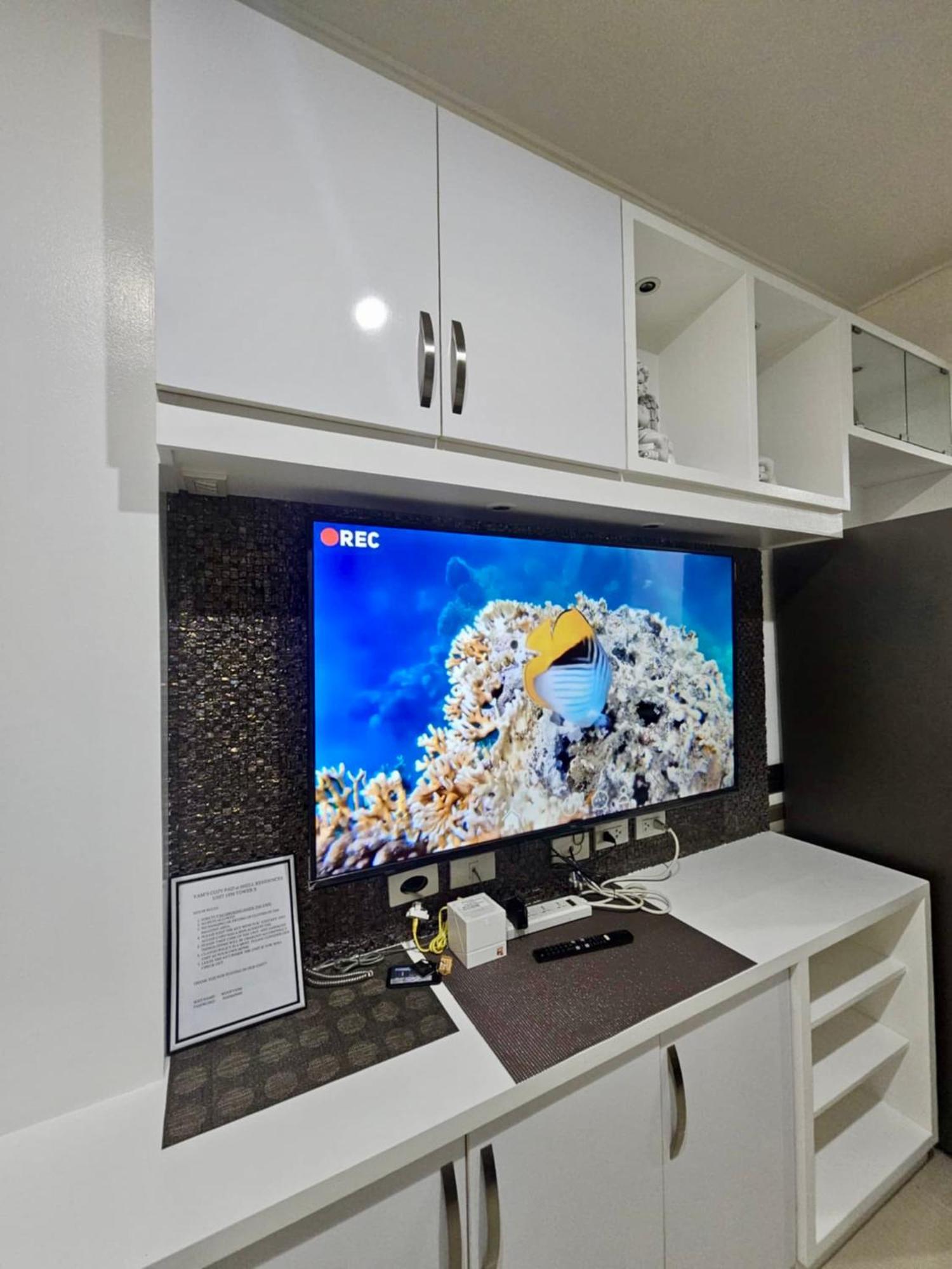White House Staycation By Trixie Datiles Aparthotel Manila