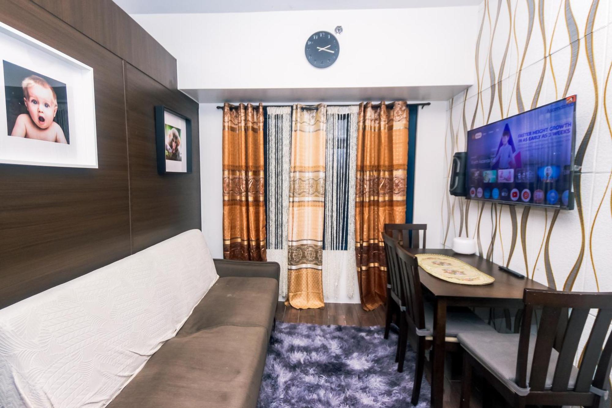 Apartment 2 Bedroom Makati Urban Playground Air Gym Swim Park 1949
