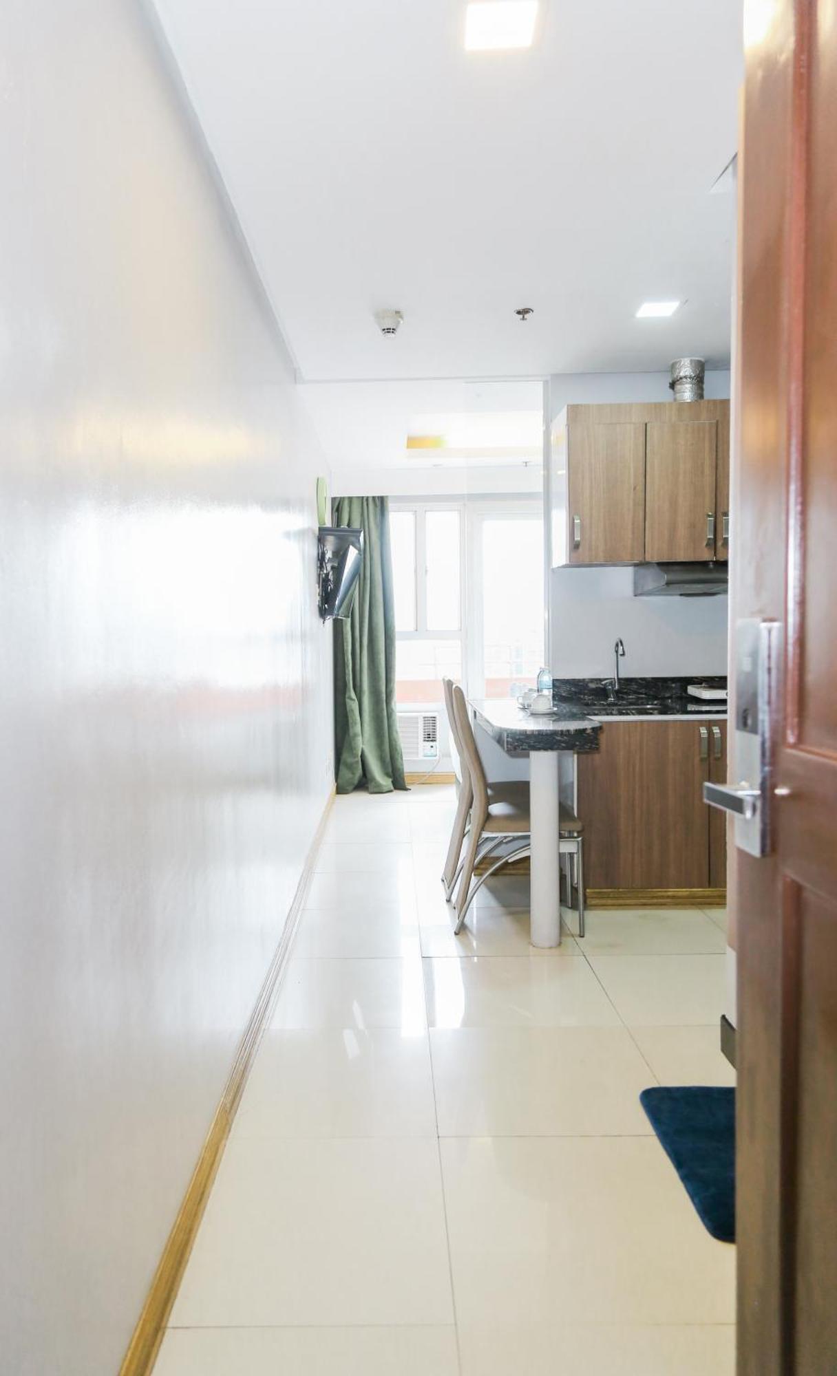 Pacific Bay Grand 3* Manila