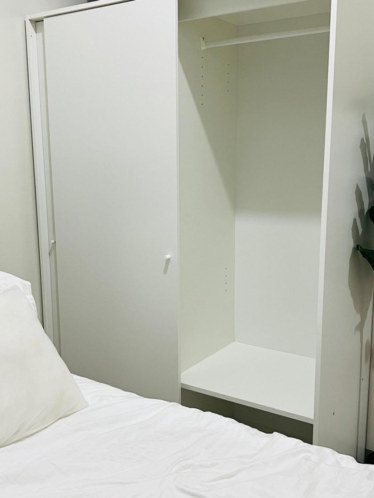 1br Luxury Bed, Movie Room, Swimming Pool Access Apartment Manila