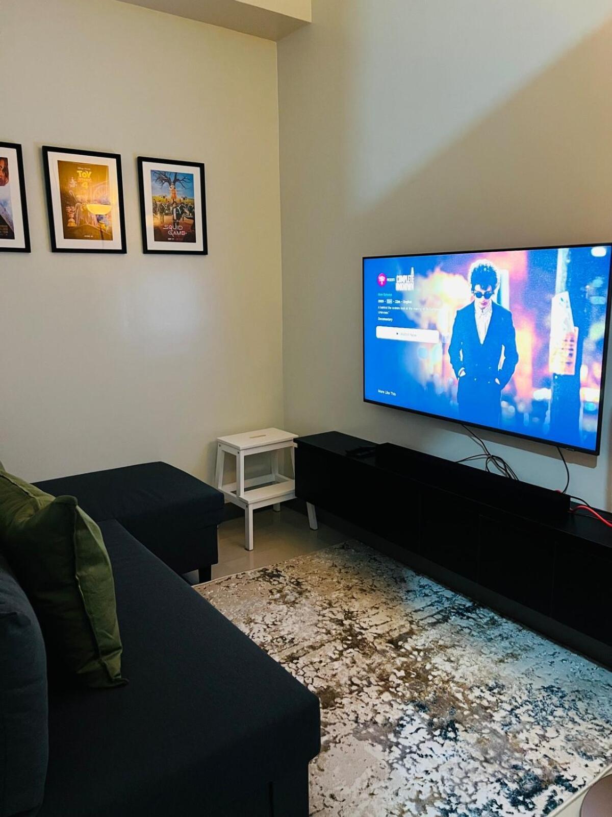 1br Luxury Bed, Movie Room, Swimming Pool Access