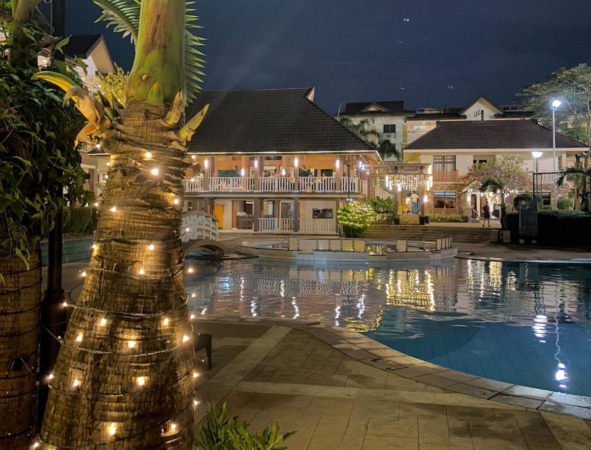Cozy 2br Free Pool Access
